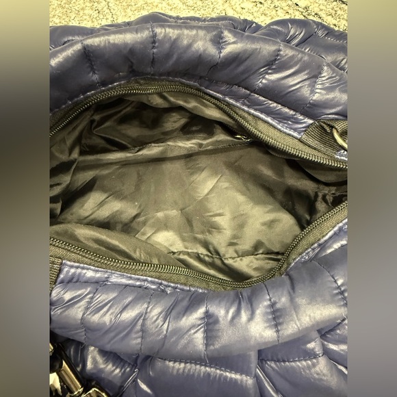 Think Royln Stylish Navy Blue Quilted Handbag/Crossbody - Picture 10 of 11